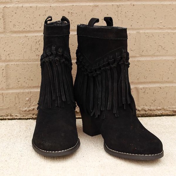 Black Distressed Knotted Fringe Boho Slouchy Boots - Picture 7 of 7